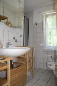 Strandnahes Ferienhaus für 2 bis 3 Personen auf großem Grundstück, ruhige Lage. - Image 2