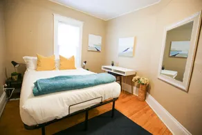Queen Anne Mansion ★5BR★FastWifi★Cable★65\"TV★Brkfst - Image 2