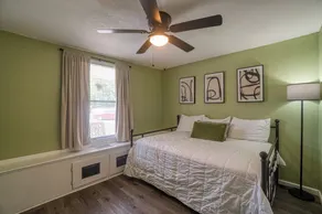 Tropical Vibes LED Ambience Fast Wi-fi Sleeps 6 - Image 5