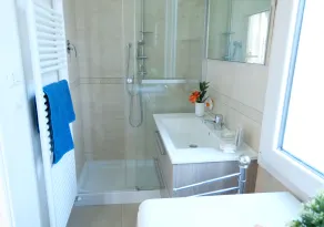 GuestHost - Marconi Airport Cozy Dream Flat - Image 3