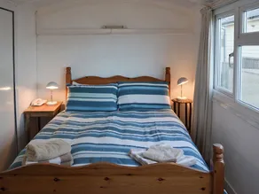 4 bedroom accommodation in Pagham, near Chichester - Image 2