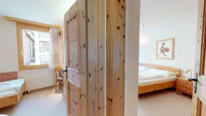Ansprechende und helle 3-Zimmerwohnung mit wunderschöner Berg- und Seesicht. - Image 3