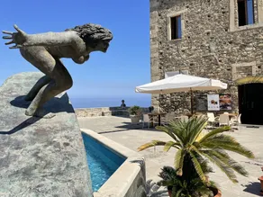 Room with sea view in the village of Fiumefreddo Bruzio - Image 4