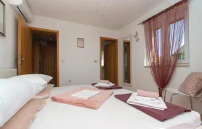Two-Bedroom Holiday Home In Orebic - Image 4