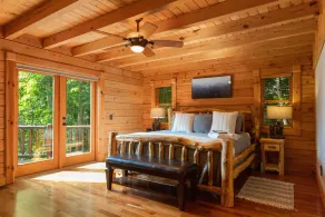 Authentic Log Cabin in the Mountains - Image 5