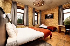 Fancy Holiday Home in Sainte-Cécile with Pool House & Indoor Pool - Image 4
