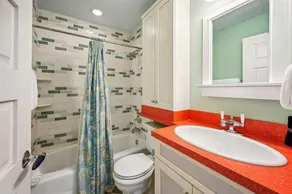 Cozy Retro Cottage located less then 2 blocks from the Gulf Beach - Heated Pool in Private Oasis! - Image 2
