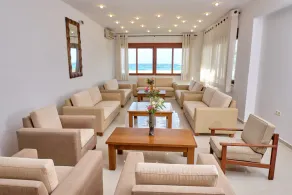 Niros Beachfront Aparthotel - Image 5
