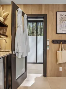 Mirror Villas - Modern Retreat with private hot tubs and mountain view - Image 3