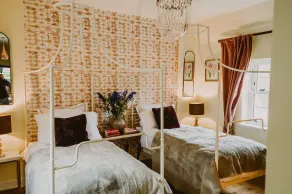 4 Season's Splendour : Artist Nest in Walled Garden on 2000 acre Seaside Estate - Image 5