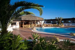 Villa de vacances avec piscine partagée à Costa Teguise, Las Cucharas - Image 4