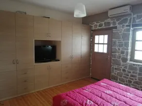 Stone house - Image 3