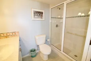 Espace et confort vous attendent dans ce condo classé Gold avec une vue parfaite sur l'océan! - Image 3
