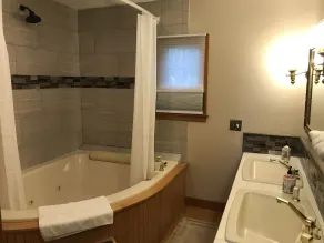 One of a Kind - Perfekt til sommerskønt, efterårs løv og skihus til vinteren - Image 3