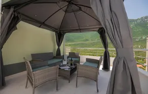 Stunning Home In Zagvozd - Image 4