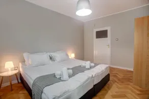 Spacious flat close to the American Embassy, free parking place - Image 5