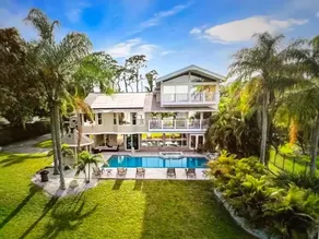 Upscale Executive Estate på Lake Tarpon - Image 5