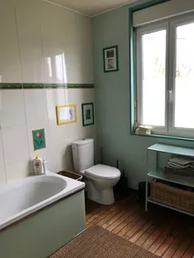 Maison de Maître, Jardin Chatoyant, Village Toutes Commodités au Bord de la mer - Image 3