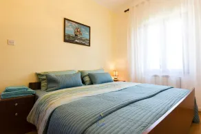 Amazing 5-BR villa with pool only 2 km from the beach - Image 3