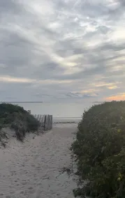 Beach House Getaway - Image 4