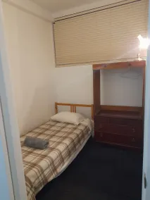 4 bedroom Guest Suite - Image 5