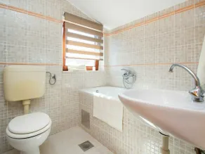 Schönes alleinstehendes Ferienhaus mit Klimaanlage,  W-LAN, TV, Terrasse, Haustiere erlaubt - Image 2