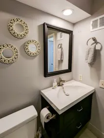 Spacious and comfortable 3 bedrooms house in the heart of Overland Park - Image 4