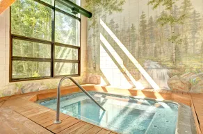 3 Bedroom Condo | Top Location + Hot Tub Access! - Image 2