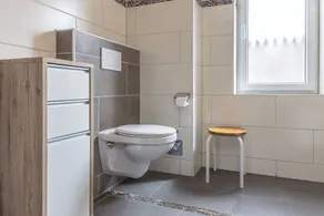 Bright and friendly: This modern first floor apartment offers approx - Image 2