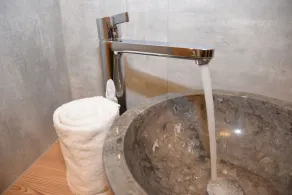 Deluxe-suite med sauna, boblebad, pejs og direkte adgang til pisterne - Image 4