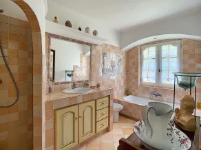 Luxury villa in a residential area with private pool overlooking the golf course - Image 2