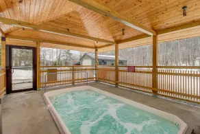 Ski-in/out condo with  pool, hot tub, sauna & fast WiFi - Image 4