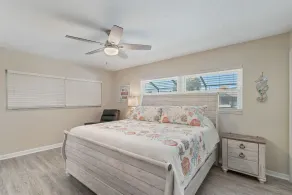 Crystal River Pool Home ~ Waterfront w/Boat Dock, Hot Tub & fenced backyard. - Image 5