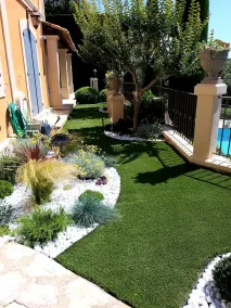 Apartamento en villa encantadora con vista panorámica del mar y la Costa Azul - Image 4