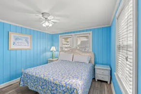 Newly Refurbished Beach House w/Pool & Hot Tub + Free Attraction Tickets! - Image 5