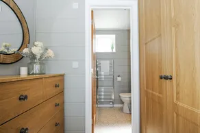 17 Meadow Retreat - Image 4