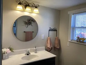 Newly remodeled offers many amenities with perfect location! - Image 5