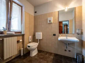 Skøn  feriebolig for 12 personer med pool, WIFI, klimaanlæg, TV, terrasse og kæledyr tilladt - Image 3