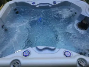 Private Secluded Cabin w/hot tub - Image 3