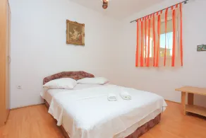 Appartement de deux chambres avec la terrasse et la vue sur le mer Mali Rat, Omis (A-9698-a) - Image 4