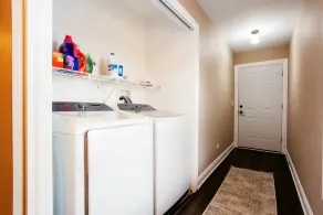 Appartement neuf et moderne à seulement 6,4 km de Midway - Image 3