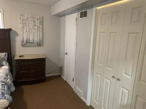 Cozy Vacation Unit <br>A mile to Hall of Fame - Image 5