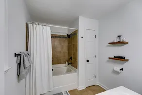 Tranquil Hideaway Home - Pet-friendly - Image 3