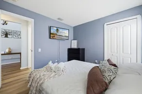 Cozy 2BR Riverview home with adjustable beds, a private fenced backyard, screened lanai, fully stocked kitchen, and garage parking. Conveniently located near Tampa, shopping, dining, and local attractions. - Image 5