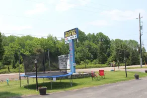 Two Rivers Motel - Image 2