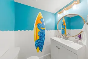 Walk to the beach Luxury listing - Image 2