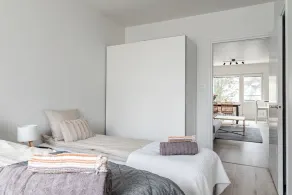 2BR Apartment near Harbor and Center with Free Parking - Image 4