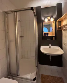 Appartamento 'Ferienwohnung Im Burghotel' con vista sulle montagne, balcone e Wi-Fi - Image 3