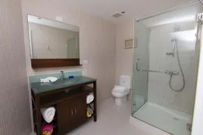 Top-class beachfront condo with sea views, jacuzzi, in gated resort with pool! - Image 5