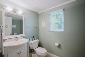 HHI COTTAGE 2 MIN WALK TO BEACH, 35' PRIVATE POOL, DOG FRIENDLY, ROOMY HOME - Image 3
